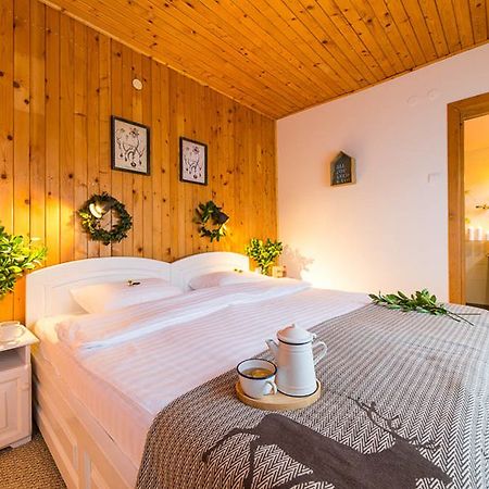 Hadar Chalet Hotell Buzău Exteriör bild